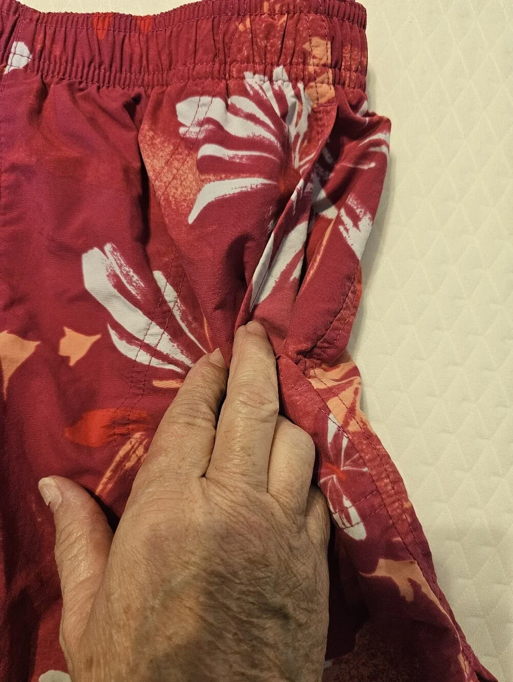 Columbia Sandy River II Printed Shorts Women Small Pink Floral Water Hiking 5 In